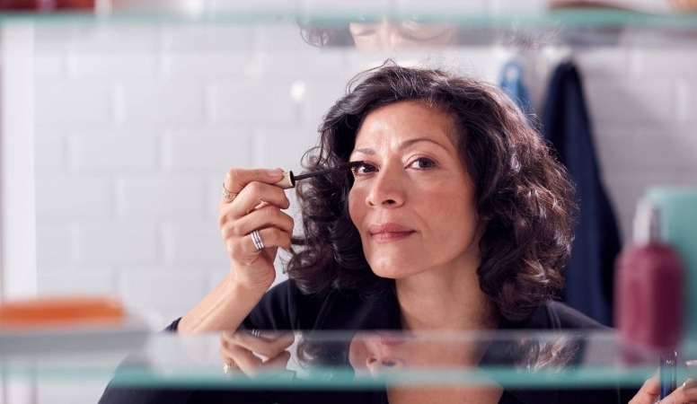 50 Yaş üstü kadınlar için en iyi göz makyajı hilesi